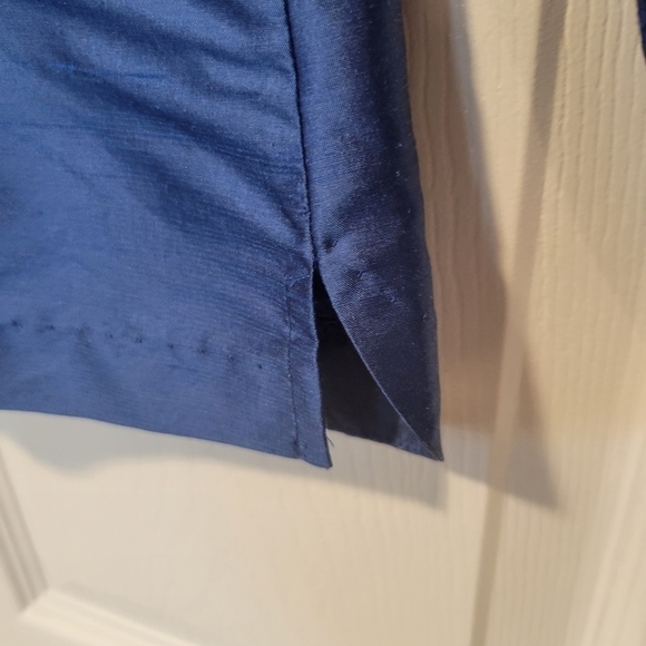 Sunny Leigh Women's 100% silk cobalt blue button down top size Medium NWT - Picture 7 of 9